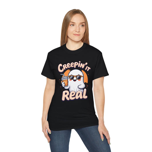 Creepin’ It Real Halloween T-Shirt – Cool Ghost with Sunglasses & Coffee – Funny Spooky Tee 2025